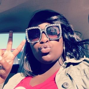 Meet your Posher, Ja’aron